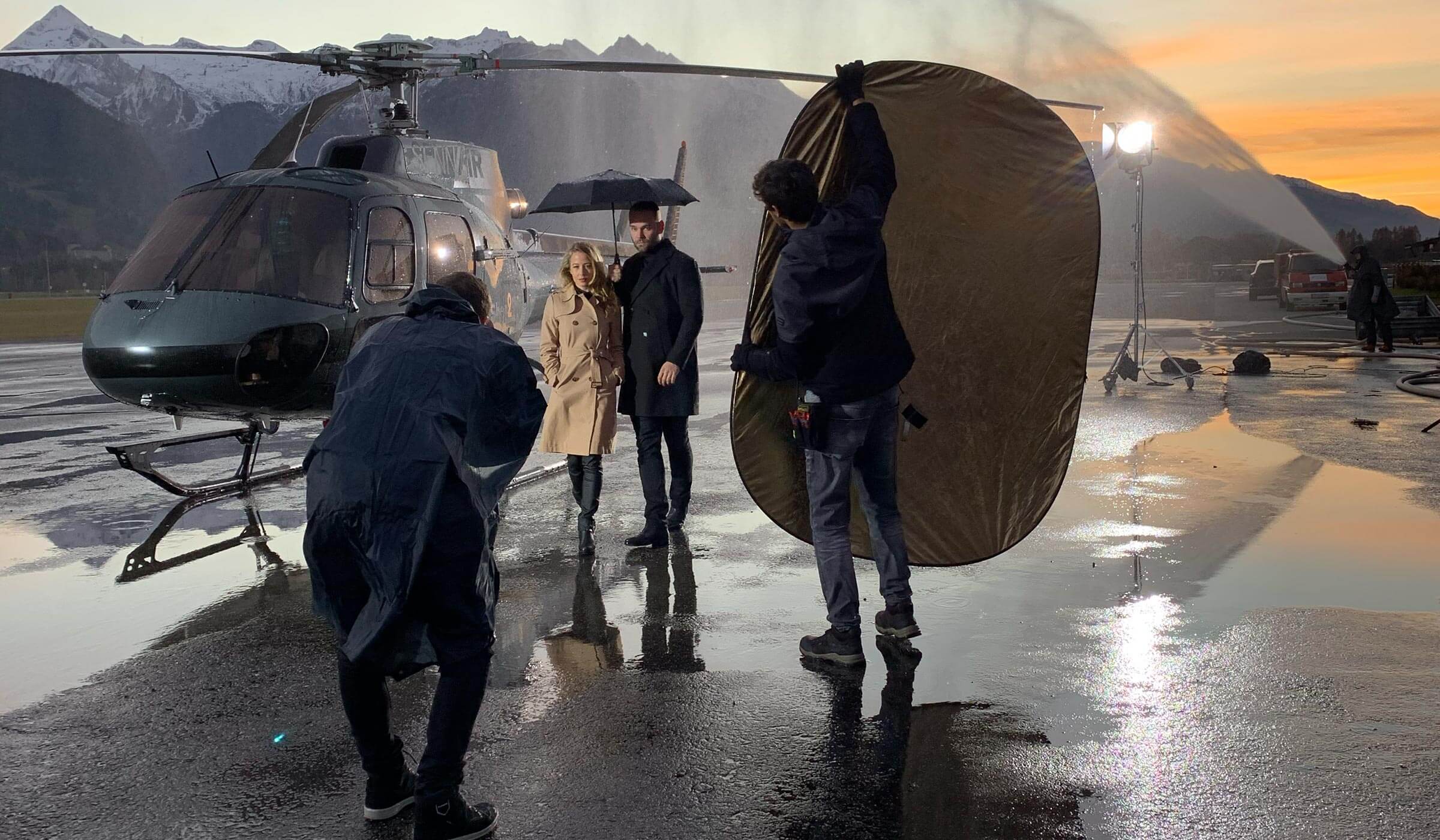 Behind the scenes Aufnahme der Videoproduktion des Imagefilms SUPERSTRONG für den Regenschirm-Hersteller doppler.