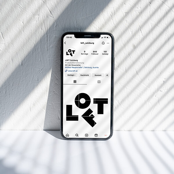 LOFT Instagram Handy